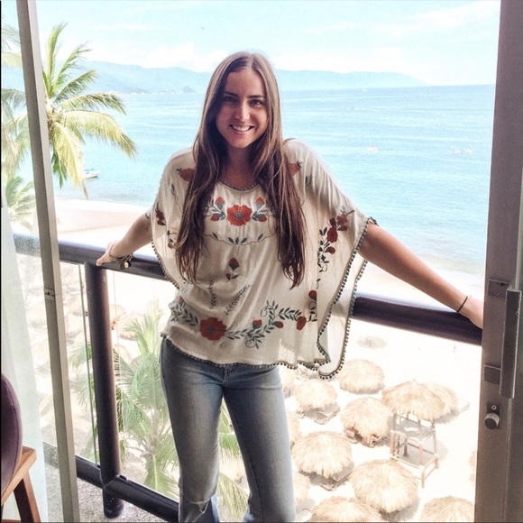 Tops - NWOT CREAM & ORANGE FLORAL BOHO BLOUSE